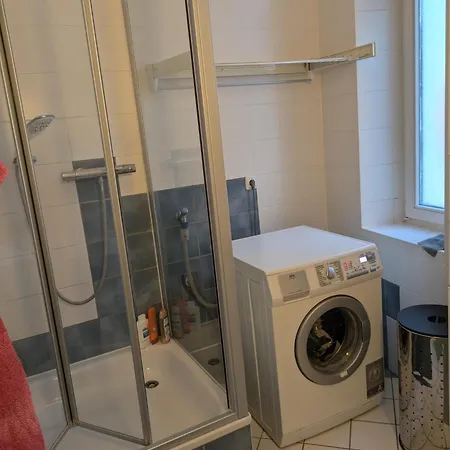 Private Zimmer Direkt Am Treptower Park Pansiyon Berlin