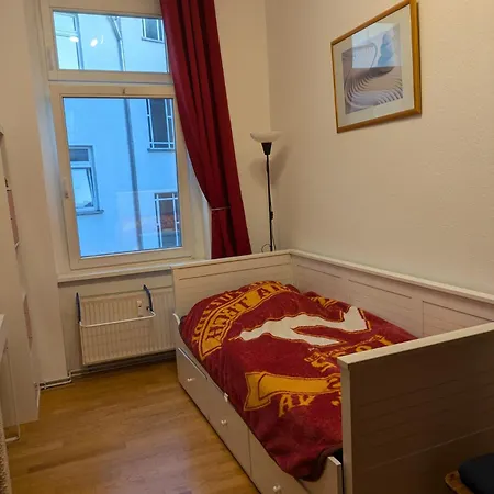 Private Zimmer Direkt Am Treptower Park *