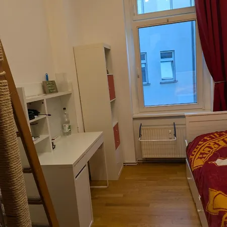 Private Zimmer Direkt Am Treptower Park Berlin